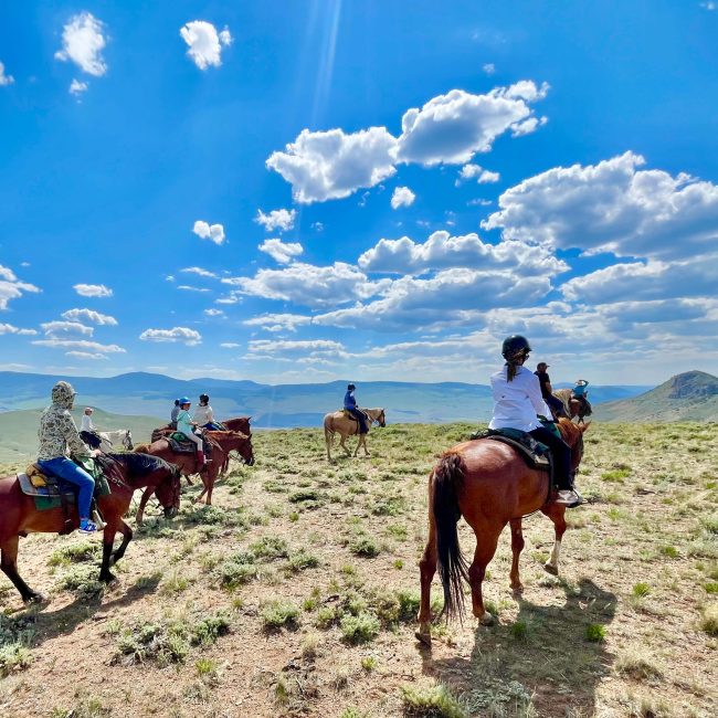corporate team building horseback ride at rusty spurr ranch